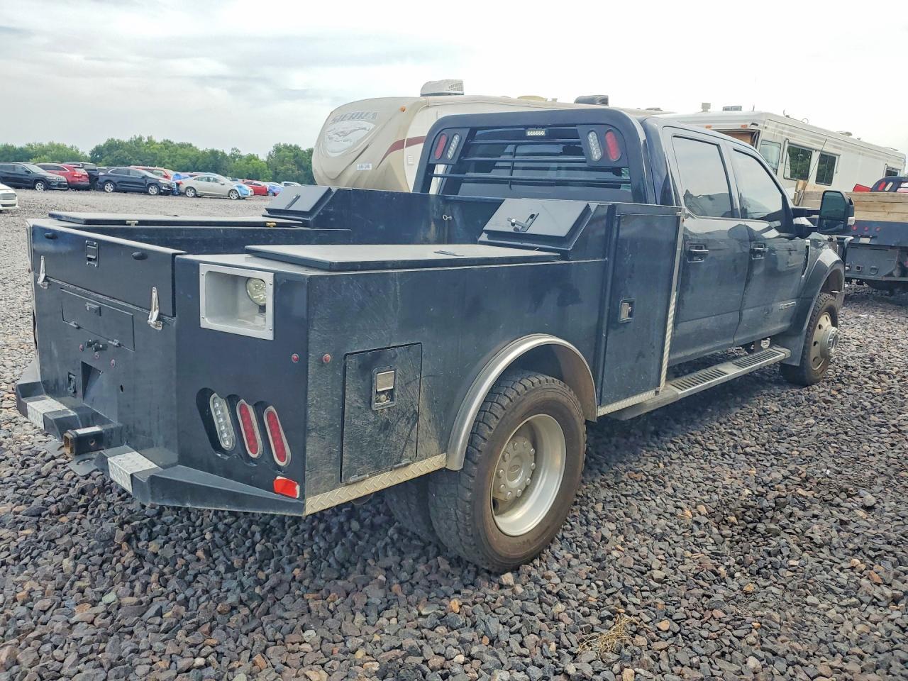 2022 Ford F450 Super Duty - Image 3