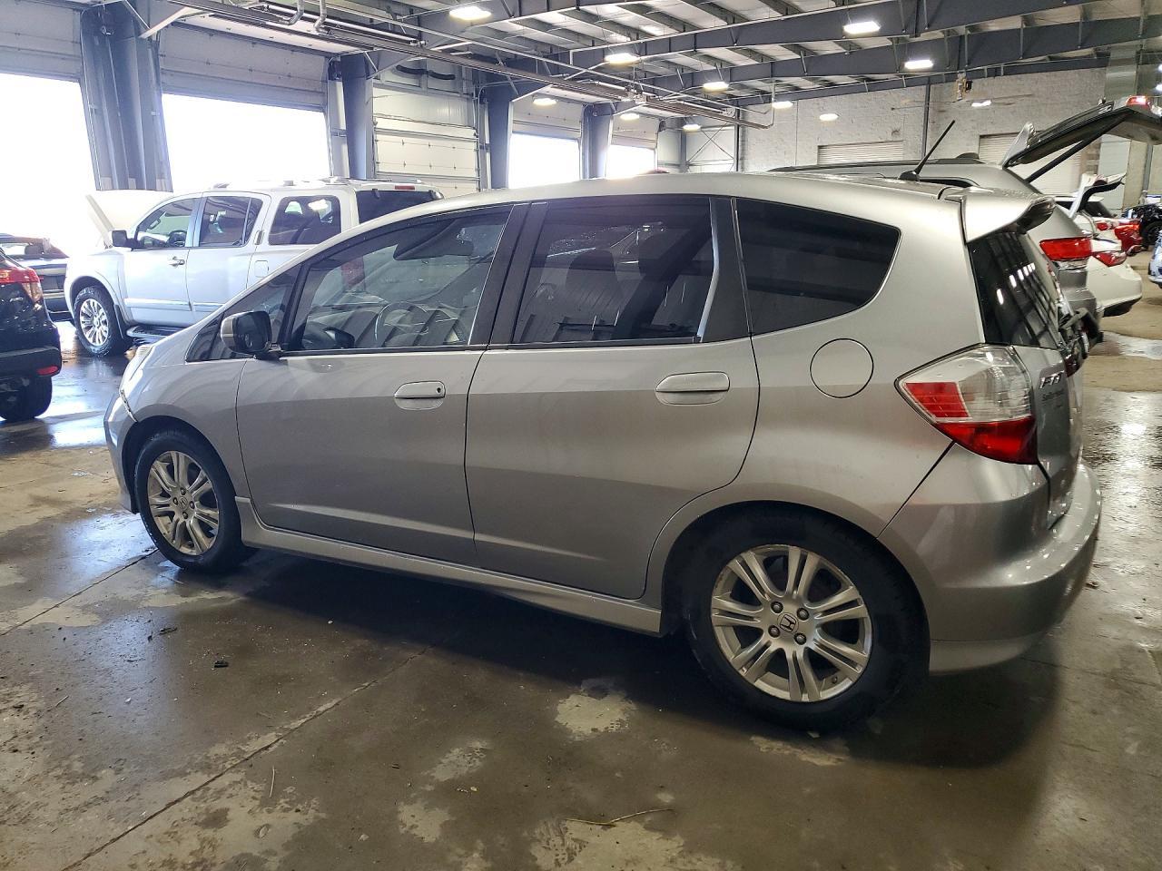 2010 Honda Fit Sport - Фото 2