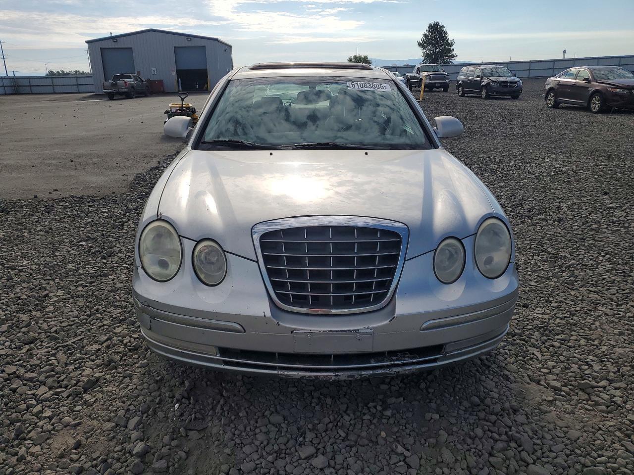 2005 Kia Amanti Base - Image 5