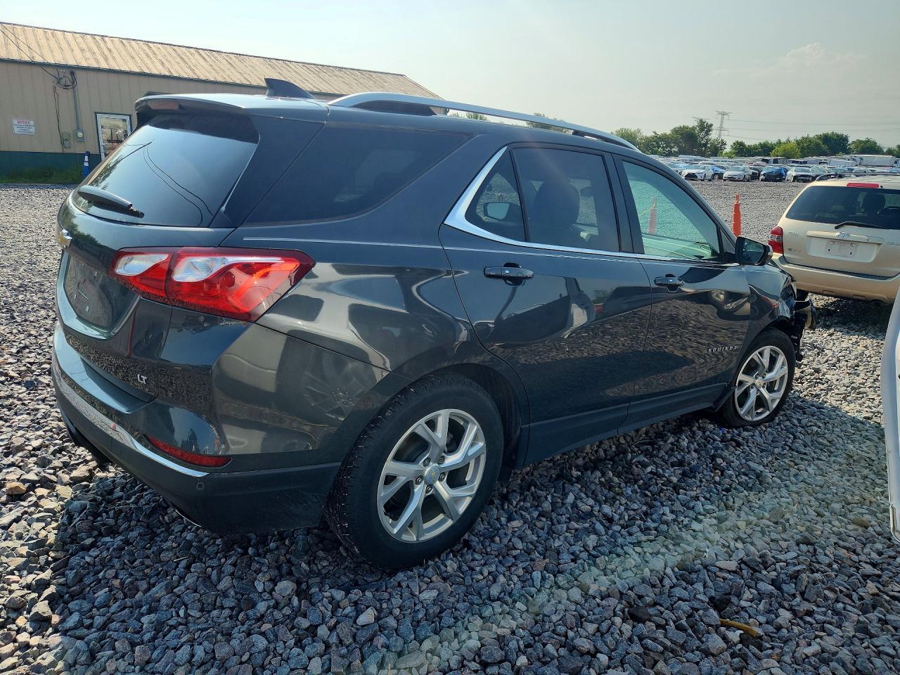 2019 Chevrolet Equinox Lt - Image 3