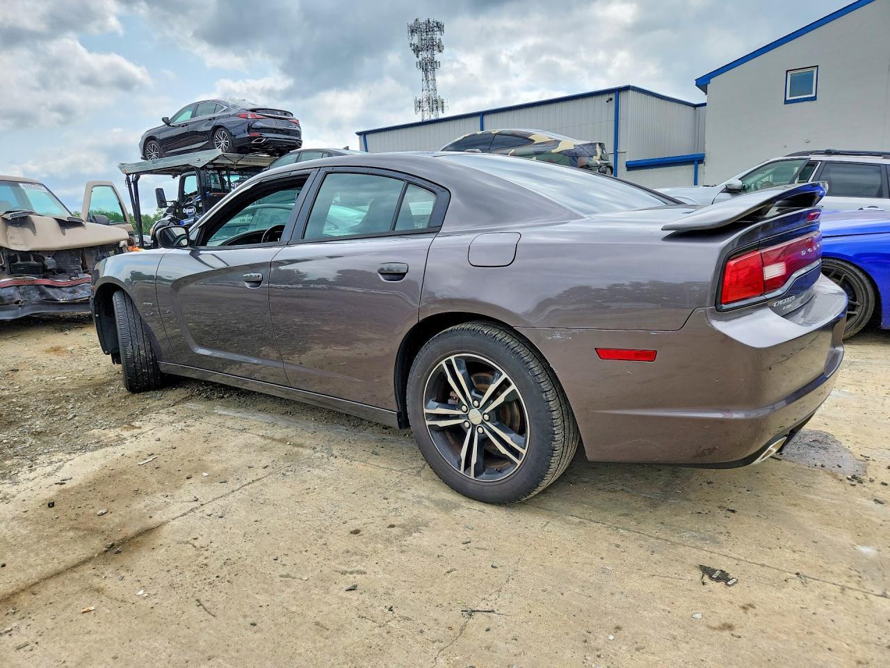 2014 Dodge Charger R/T - Image 2