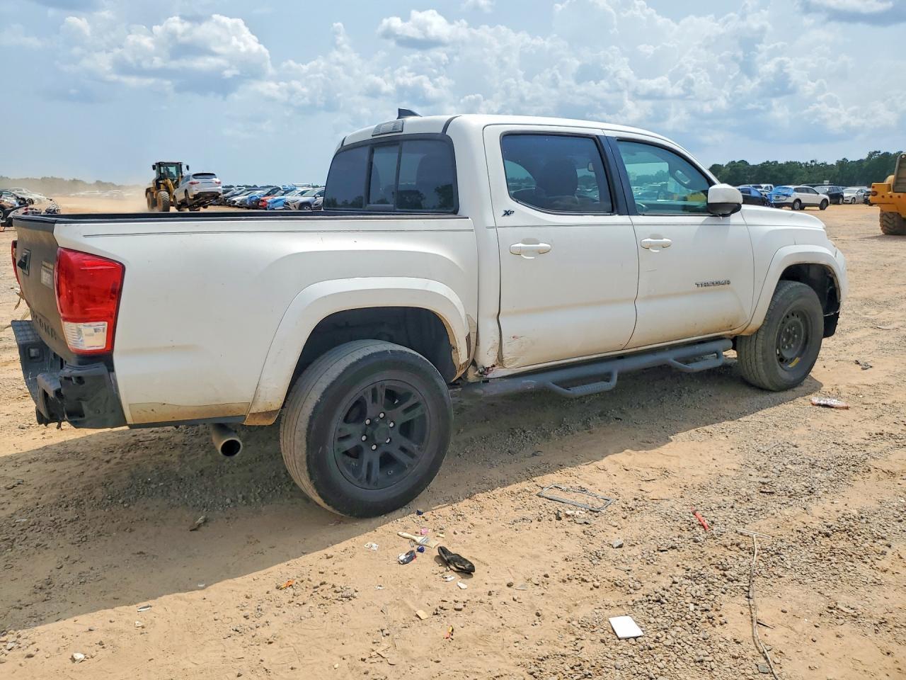 2017 Toyota Tacoma Sr5 V6 - Фото 3