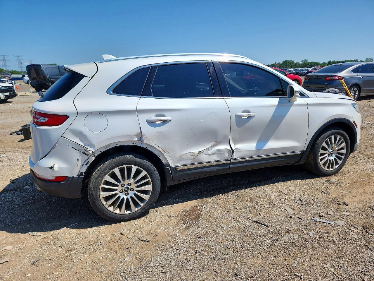 2017 Lincoln Mkc Reserve - Image 3