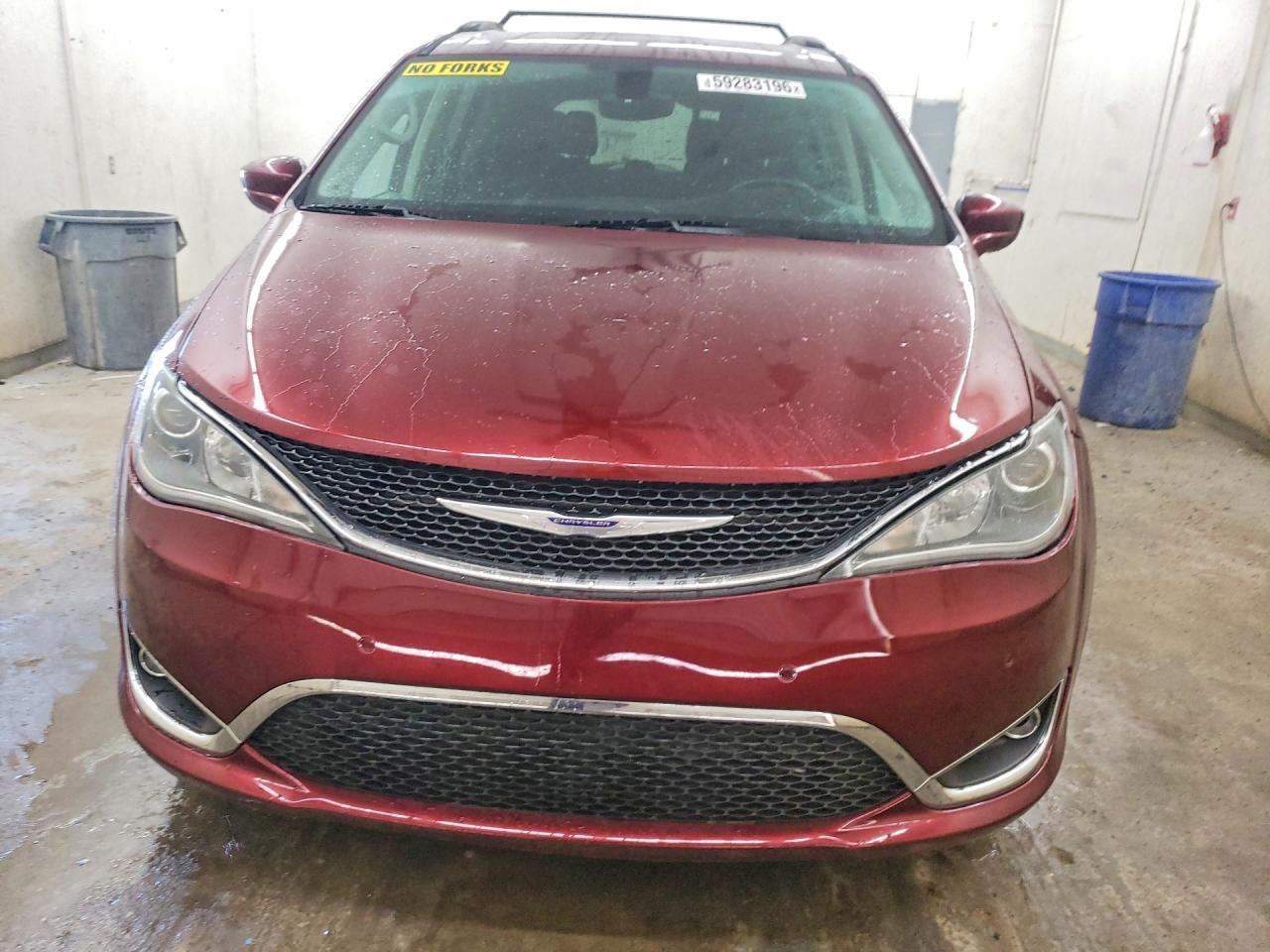 2017 Chrysler Pacifica Touring L - Фото 5
