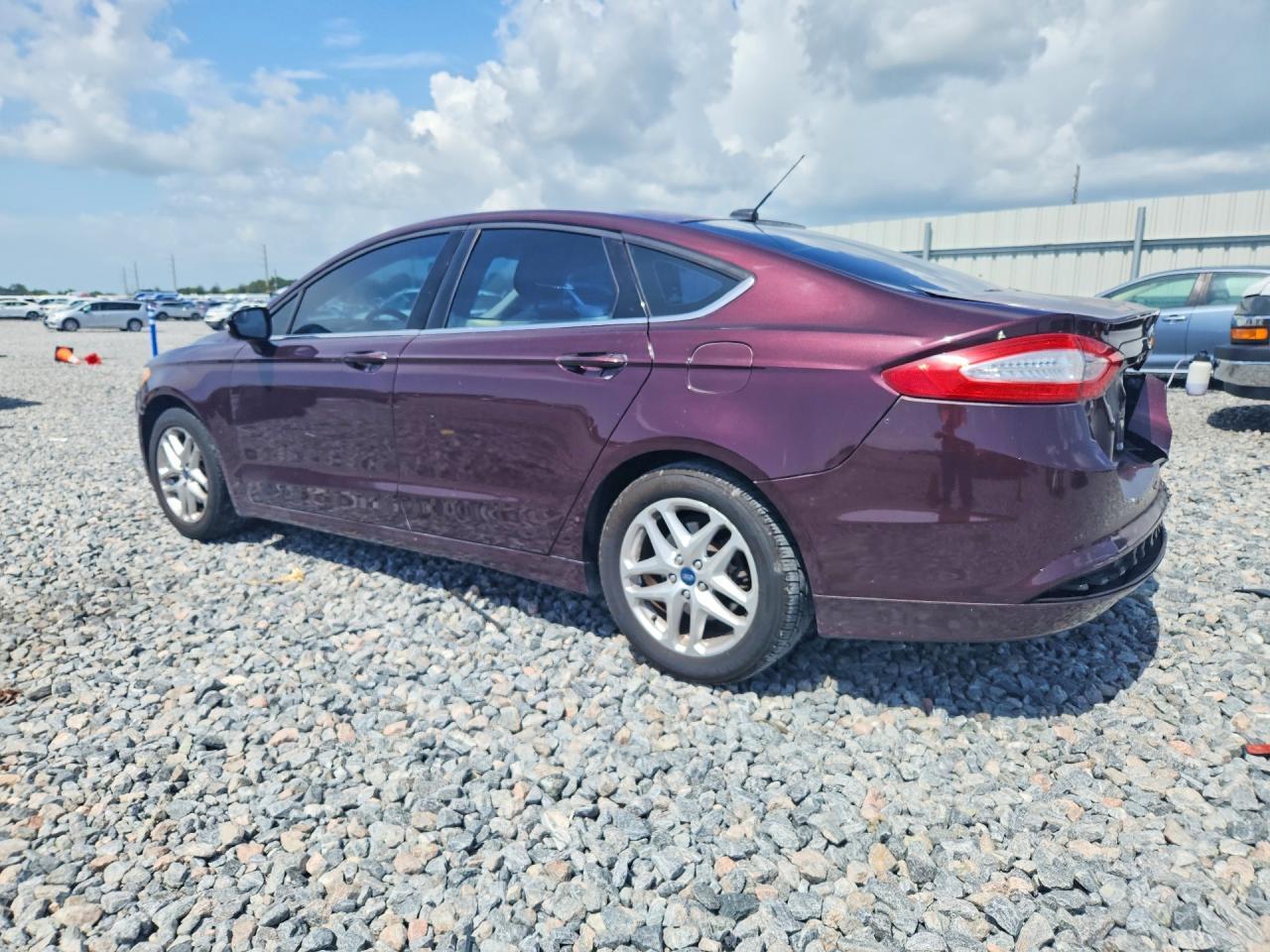 2013 Ford Fusion Se - Фото 2