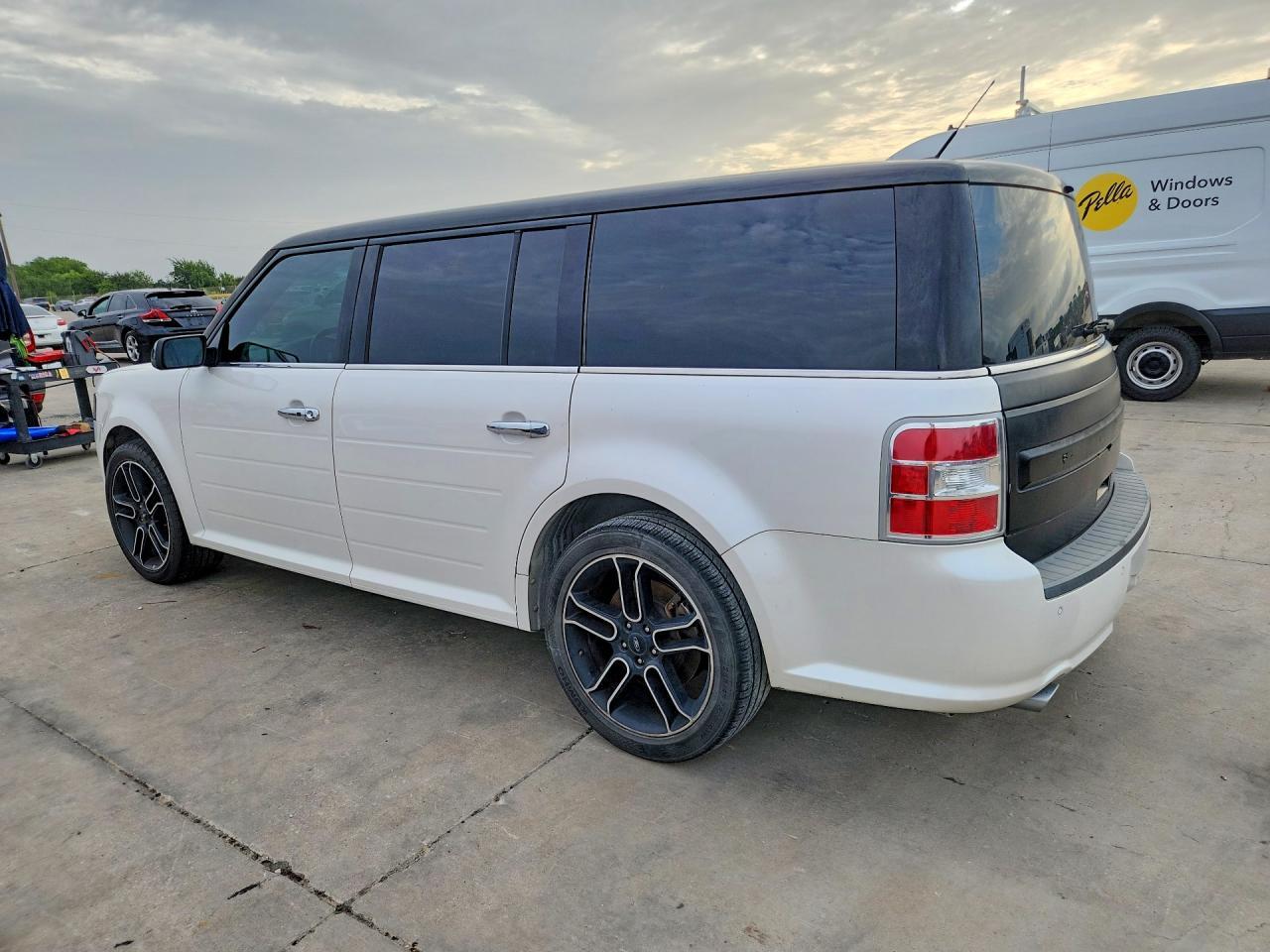 2015 Ford Flex Sel - Image 2