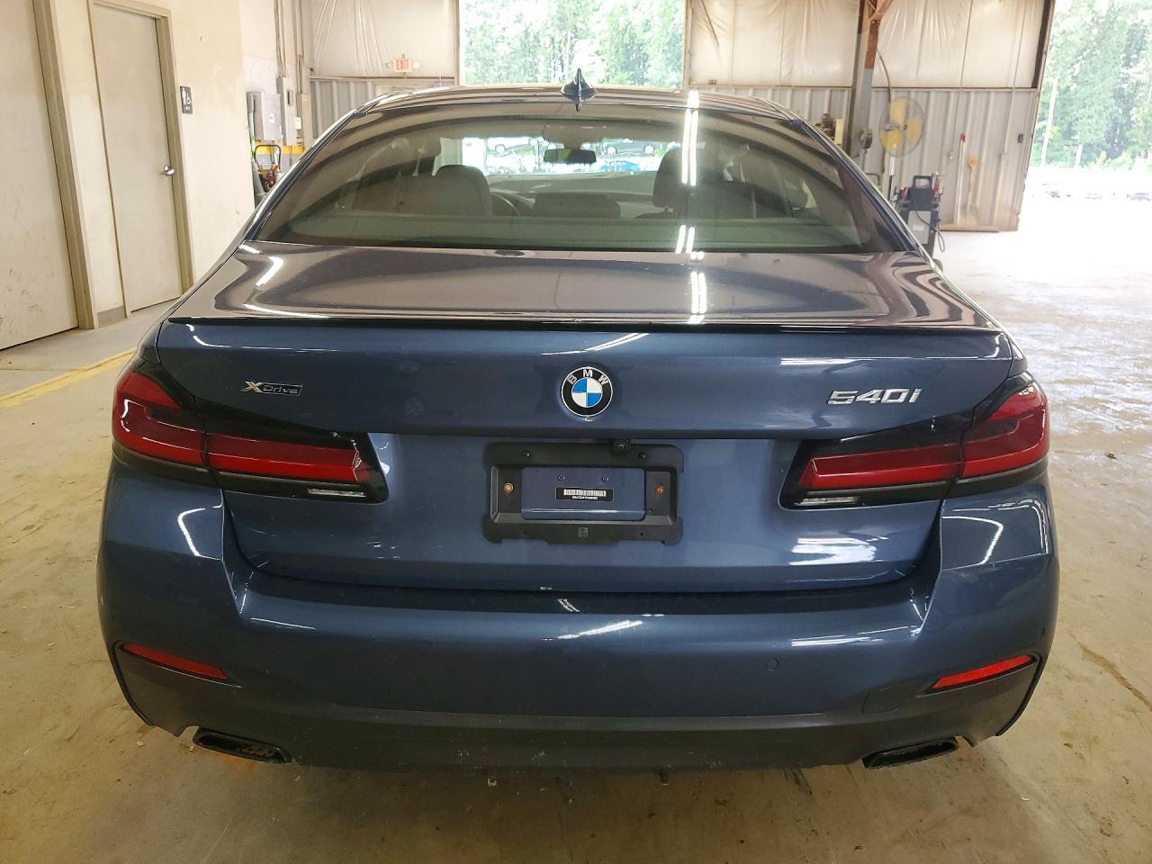 2023 BMW 540 Xi - Image 6