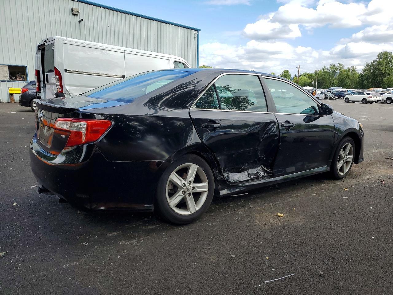 2012 Toyota Camry Se - Фото 3