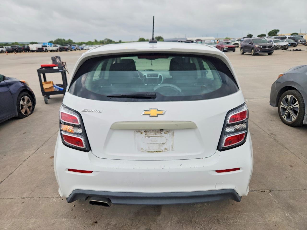 2020 Chevrolet Sonic - Фото 6