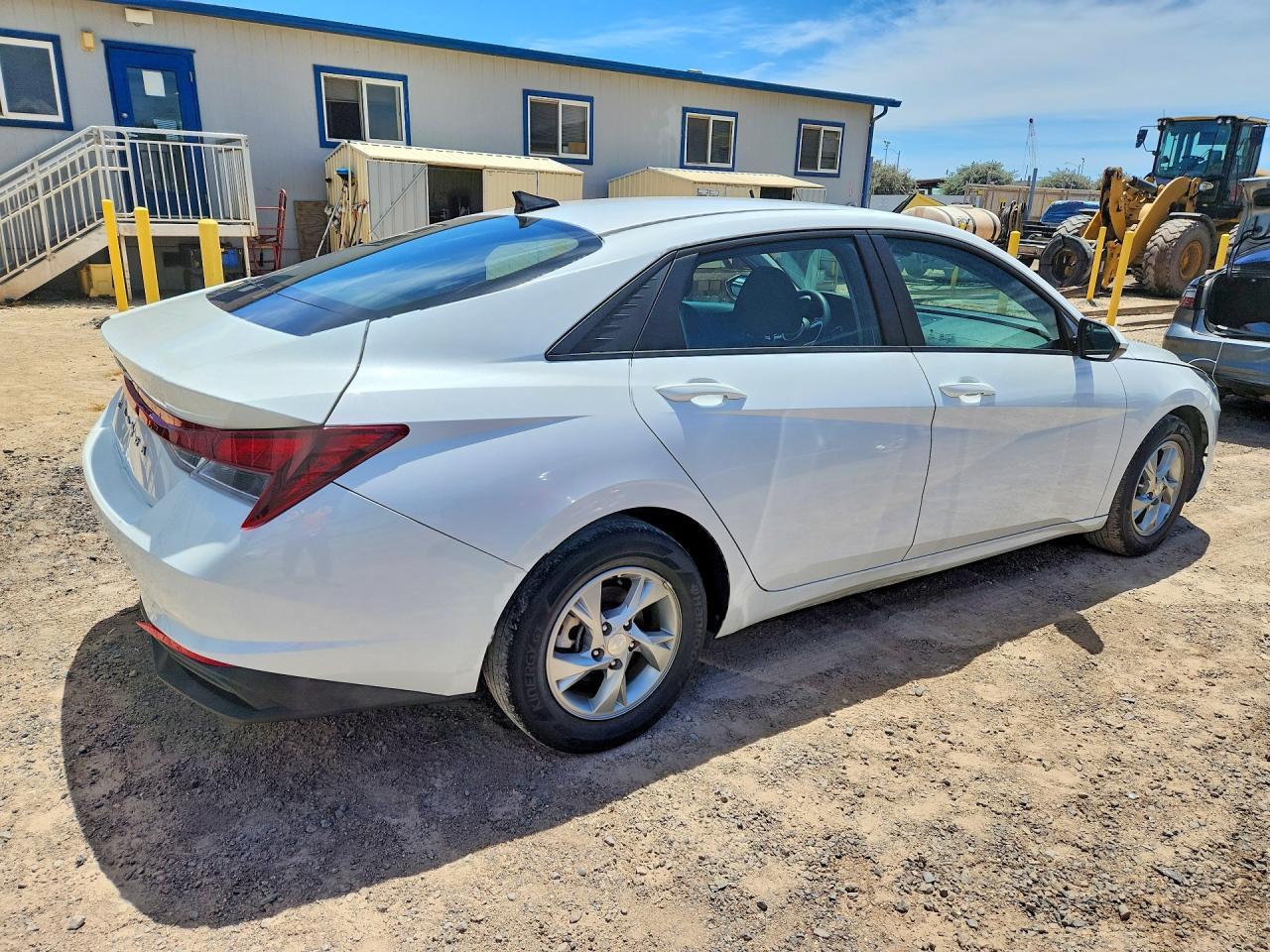 2021 Hyundai Elantra Se - Image 3