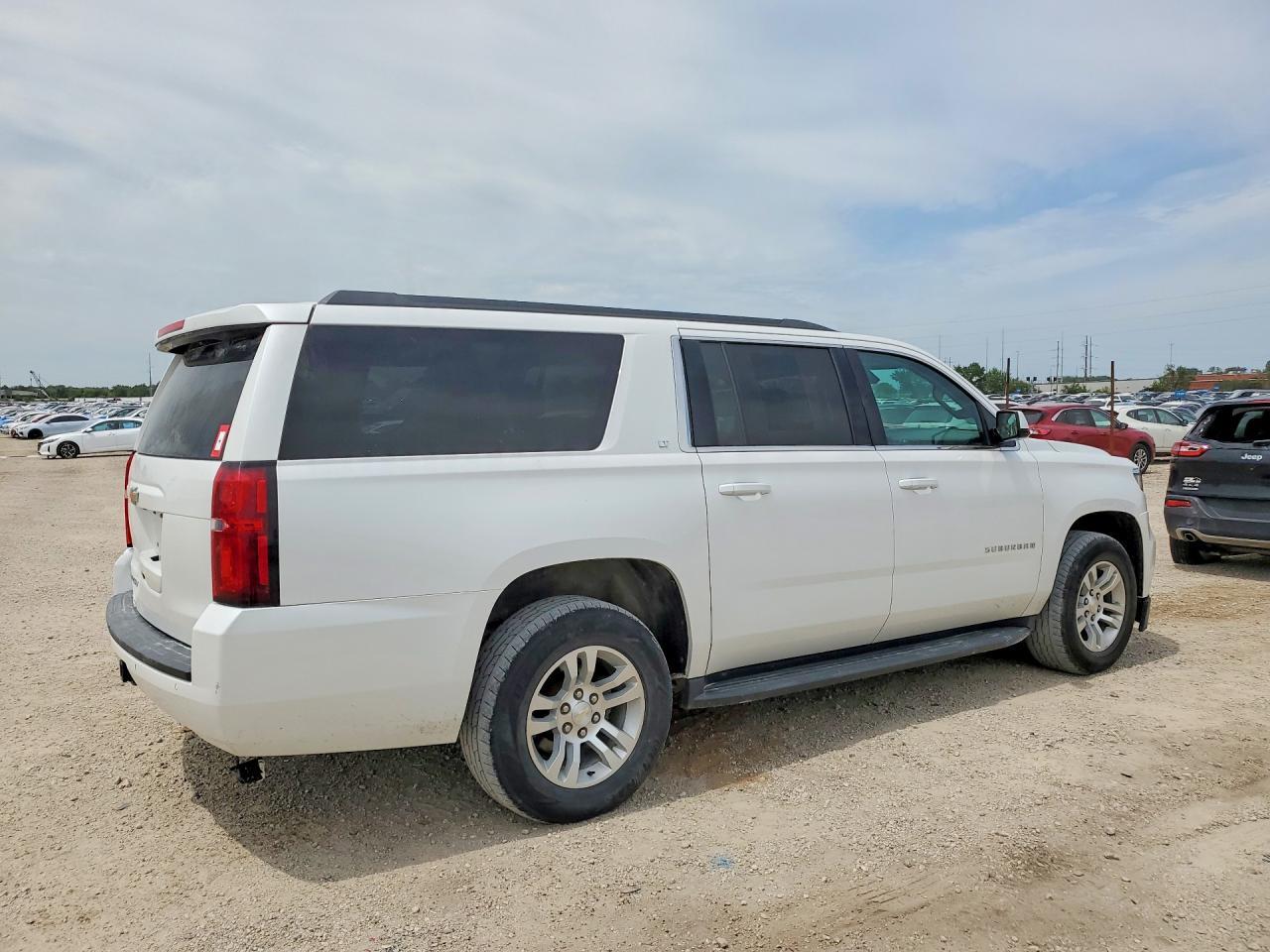 2017 Chevrolet Suburban K1500 Lt - Фото 3