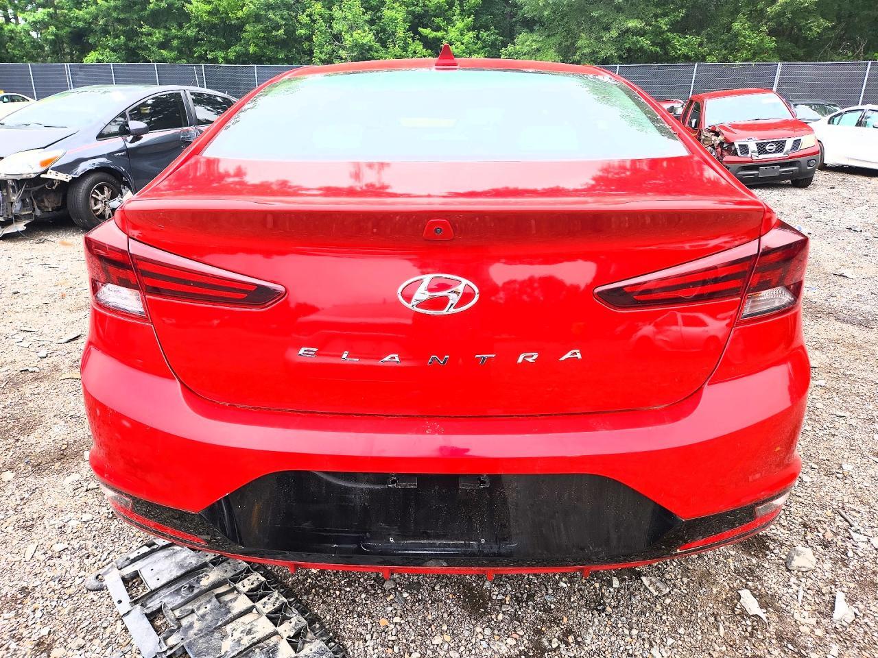 2020 Hyundai Elantra Sel - Фото 6