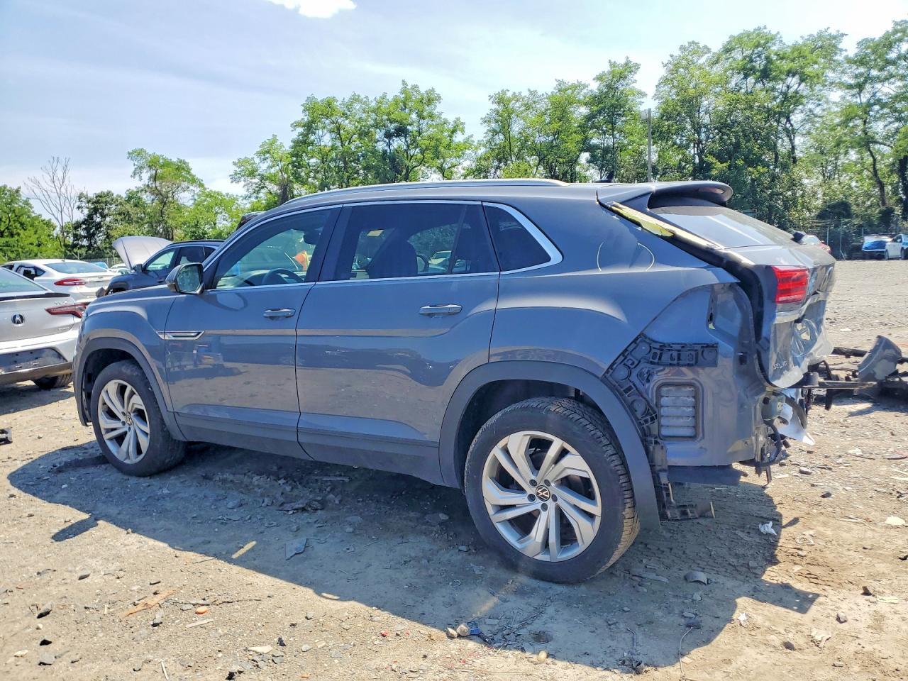 2021 Volkswagen Atlas Cross Sport Sel - Image 2