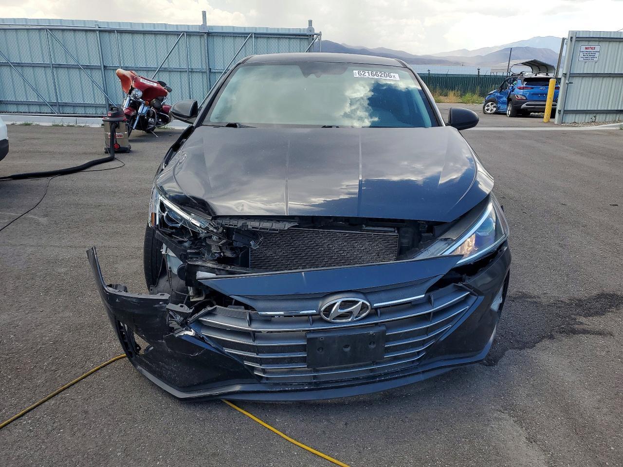 2020 Hyundai Elantra Sel - Image 5