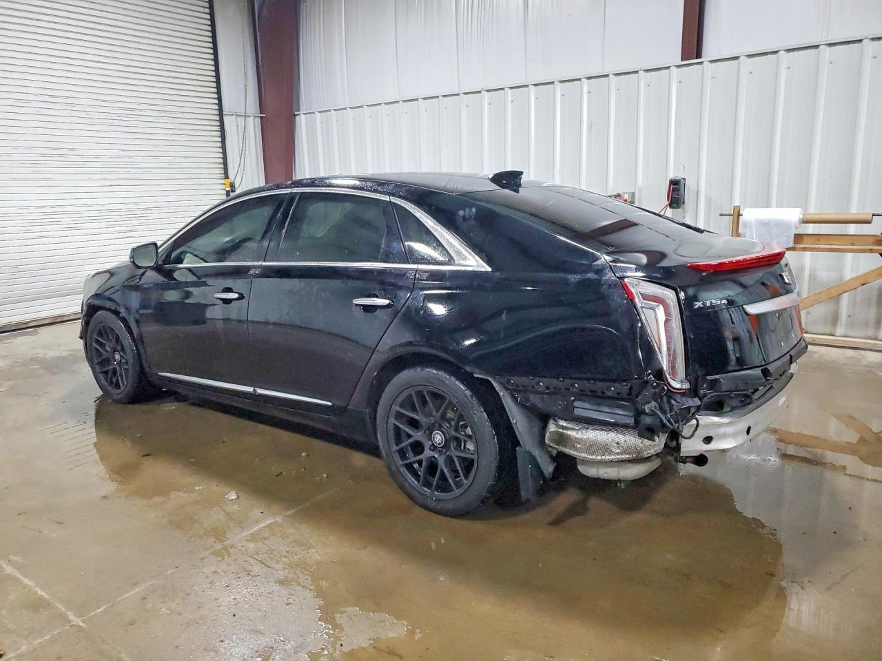 2016 Cadillac Xts Luxury Collection - Image 2