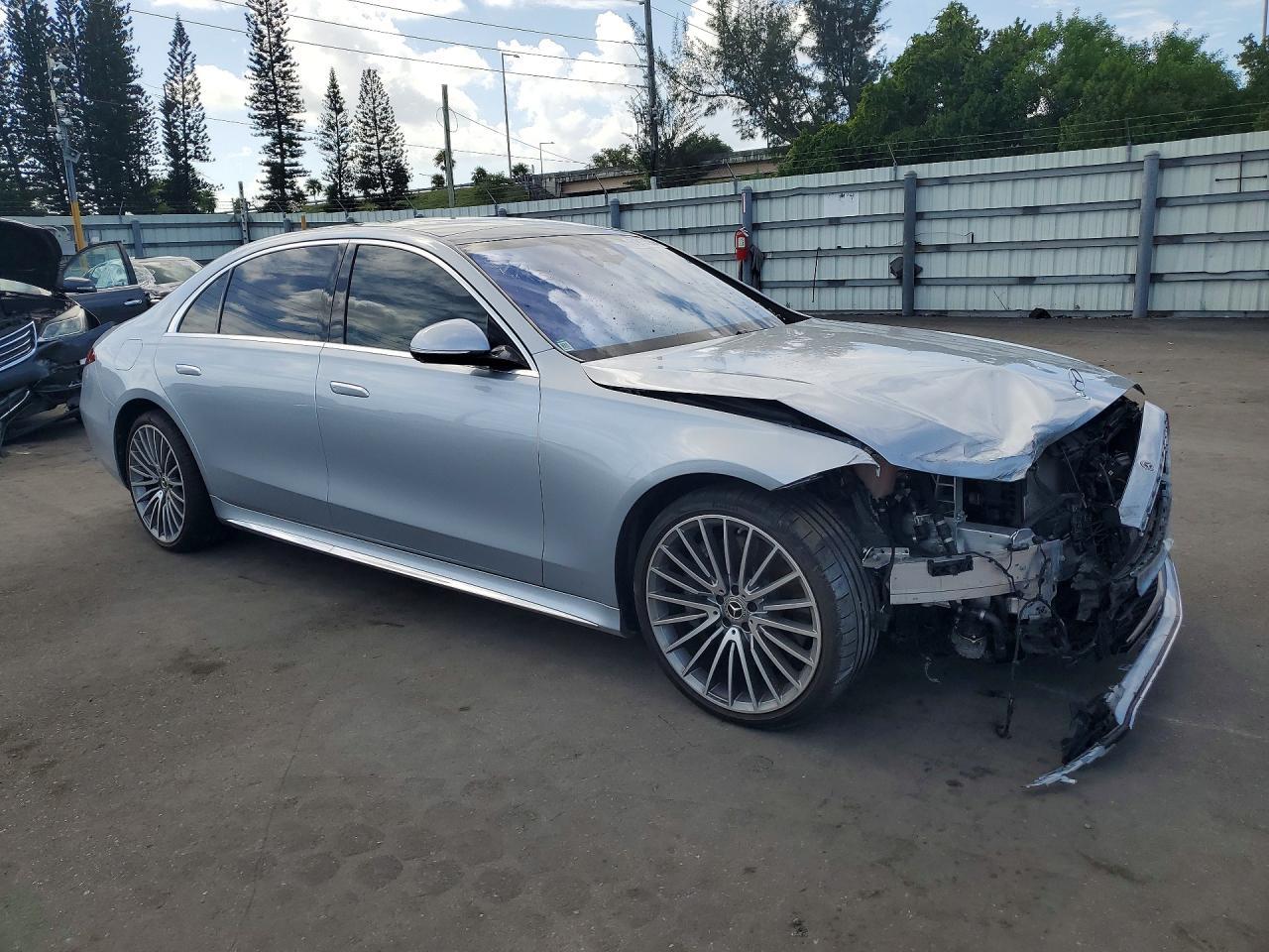 2022 Mercedes-Benz S 500 4Matic - Image 4