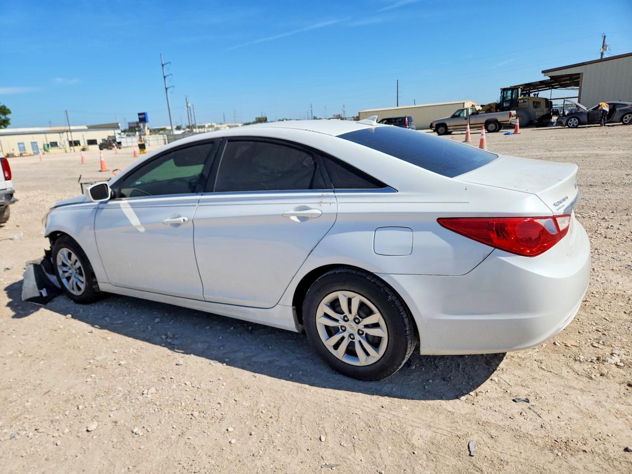 2012 Hyundai Sonata Gls - Image 2