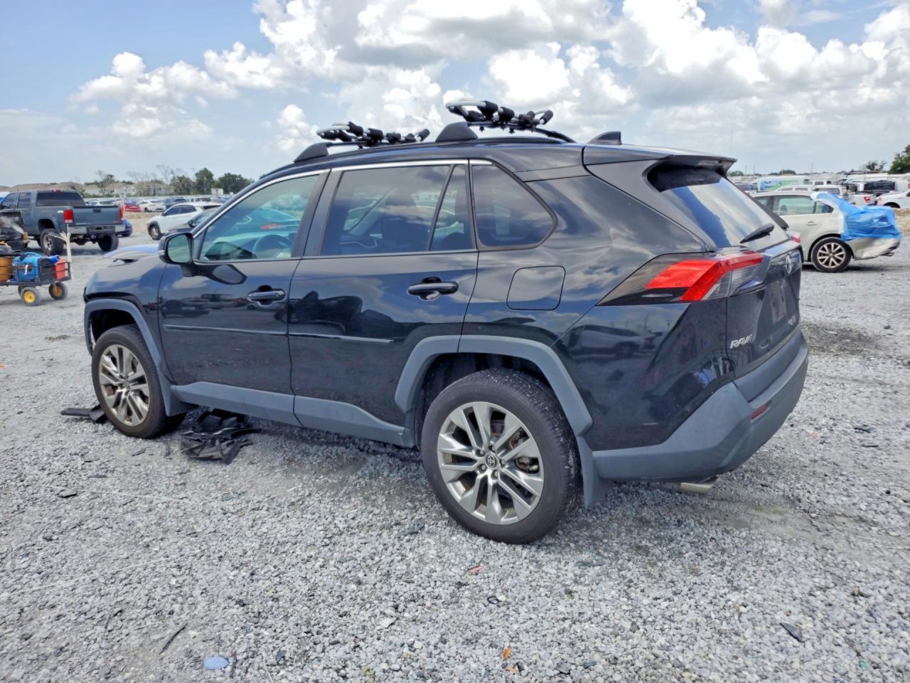 2021 Toyota Rav4 Xle Premium - Image 2