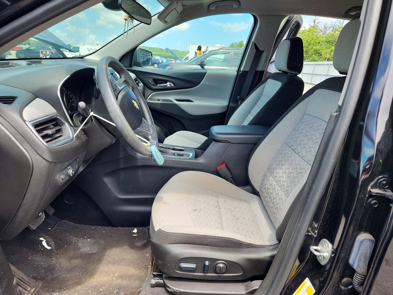 2022 Chevrolet Equinox Ls - Image 7