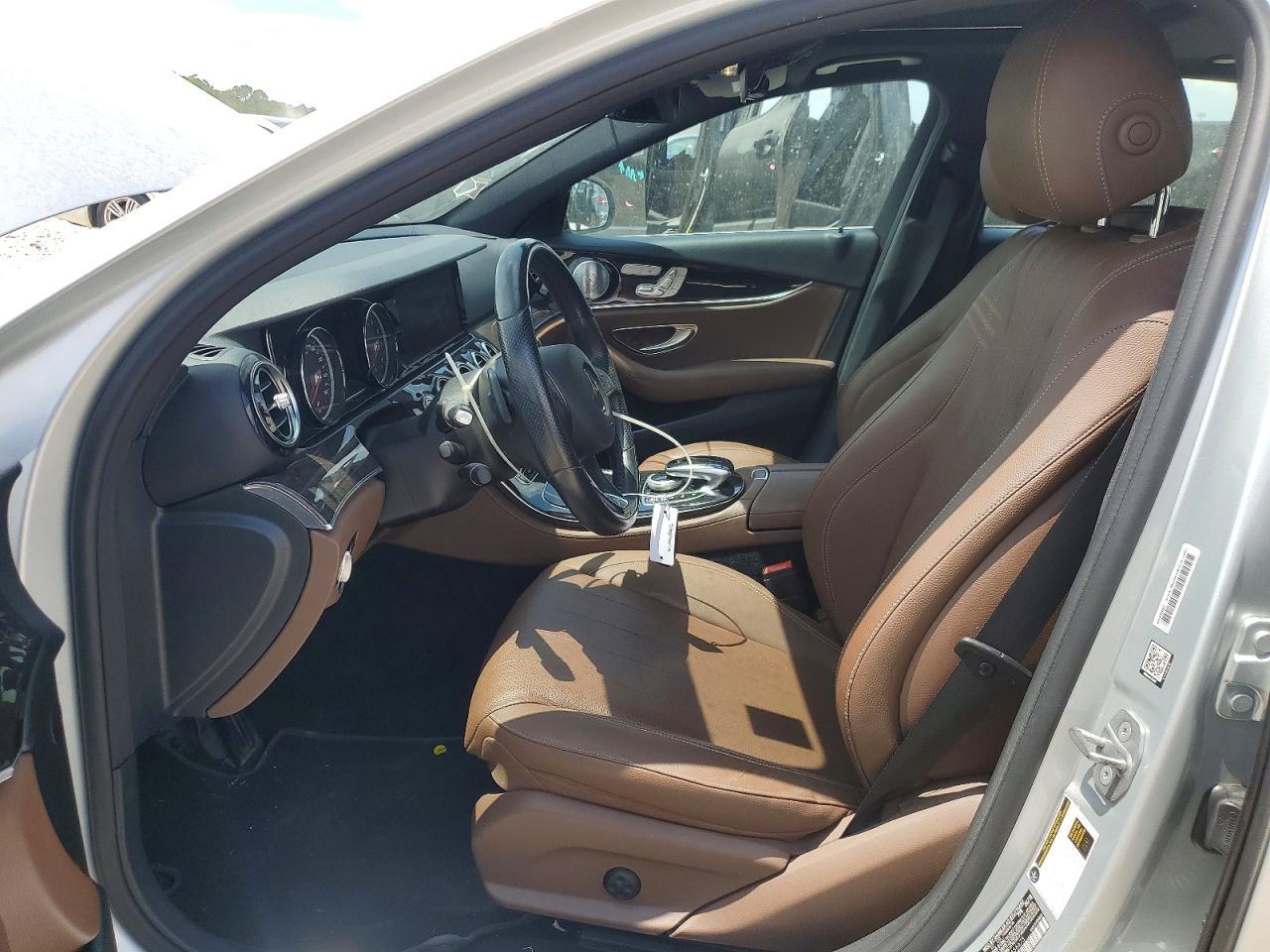 2018 Mercedes-Benz E 300 - Фото 7