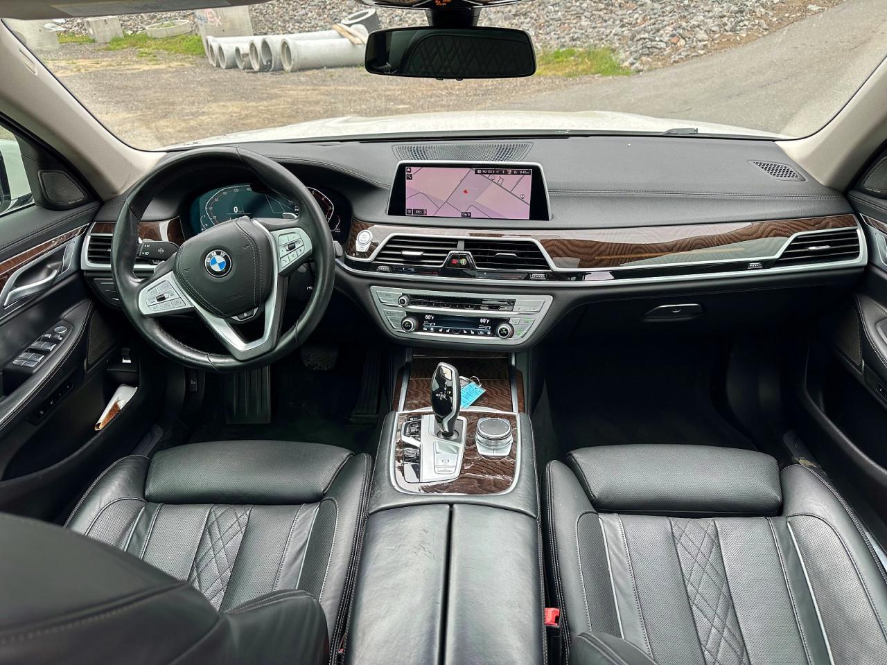2021 BMW 750 Xi - Image 6