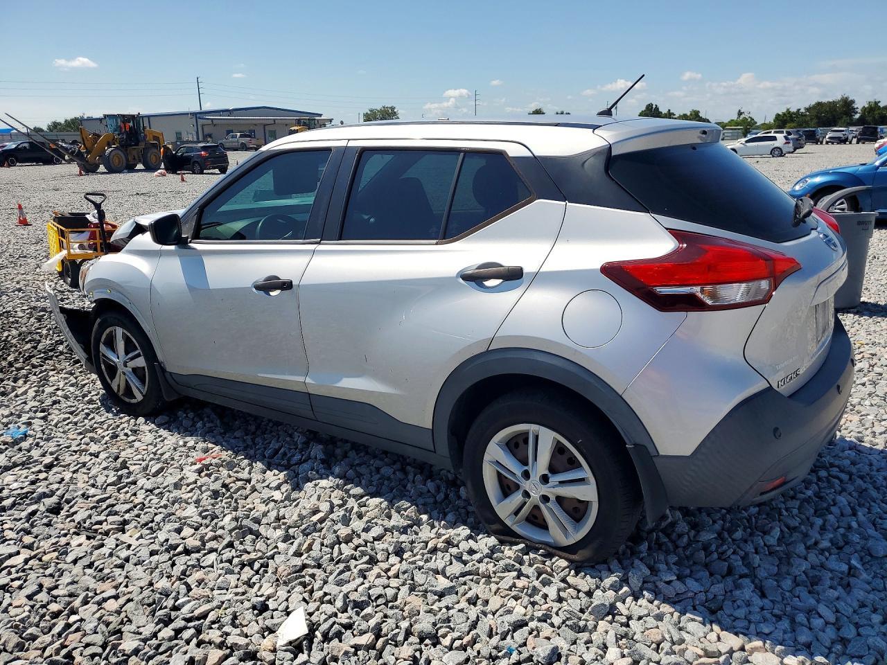 2020 Nissan Kicks S - Image 2