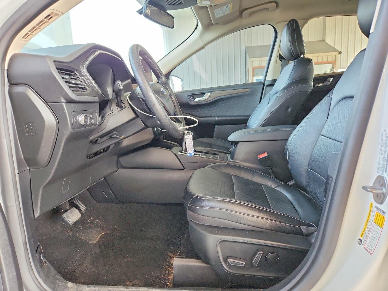 2020 Ford Escape Titanium - Фото 7