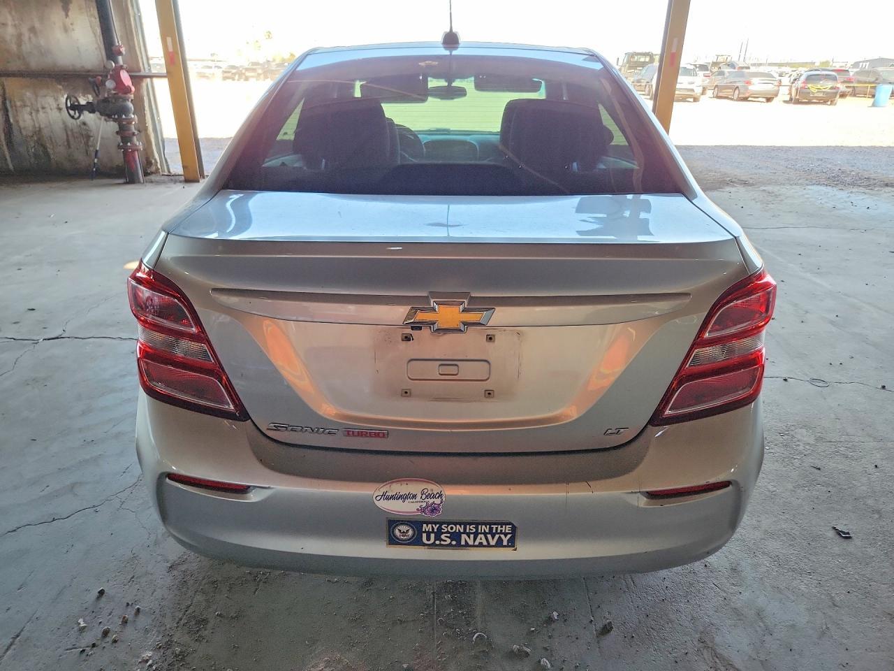2018 Chevrolet Sonic Lt - Image 6