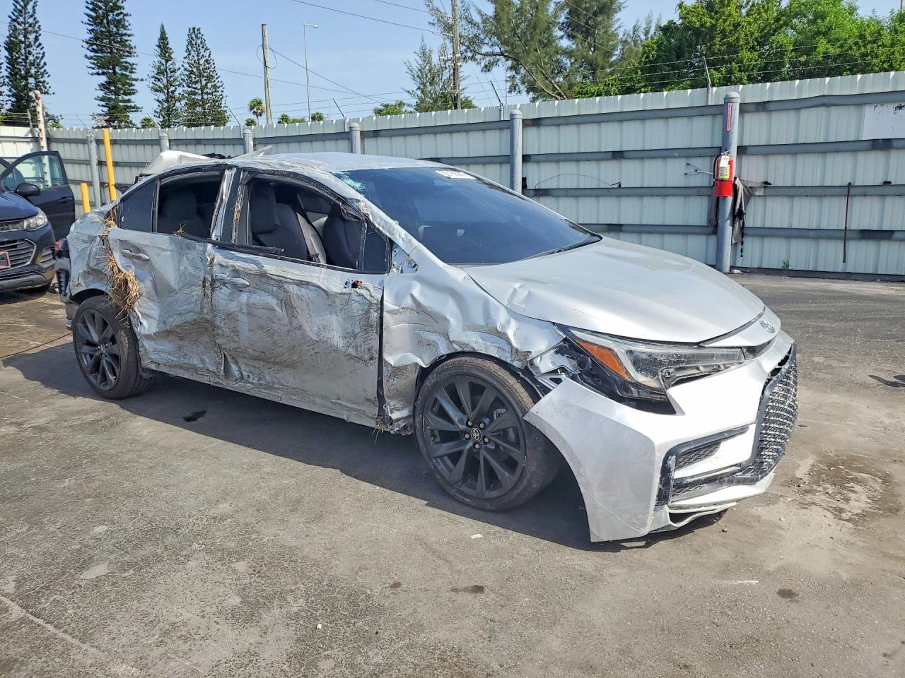 2023 Toyota Corolla Se - Фото 4