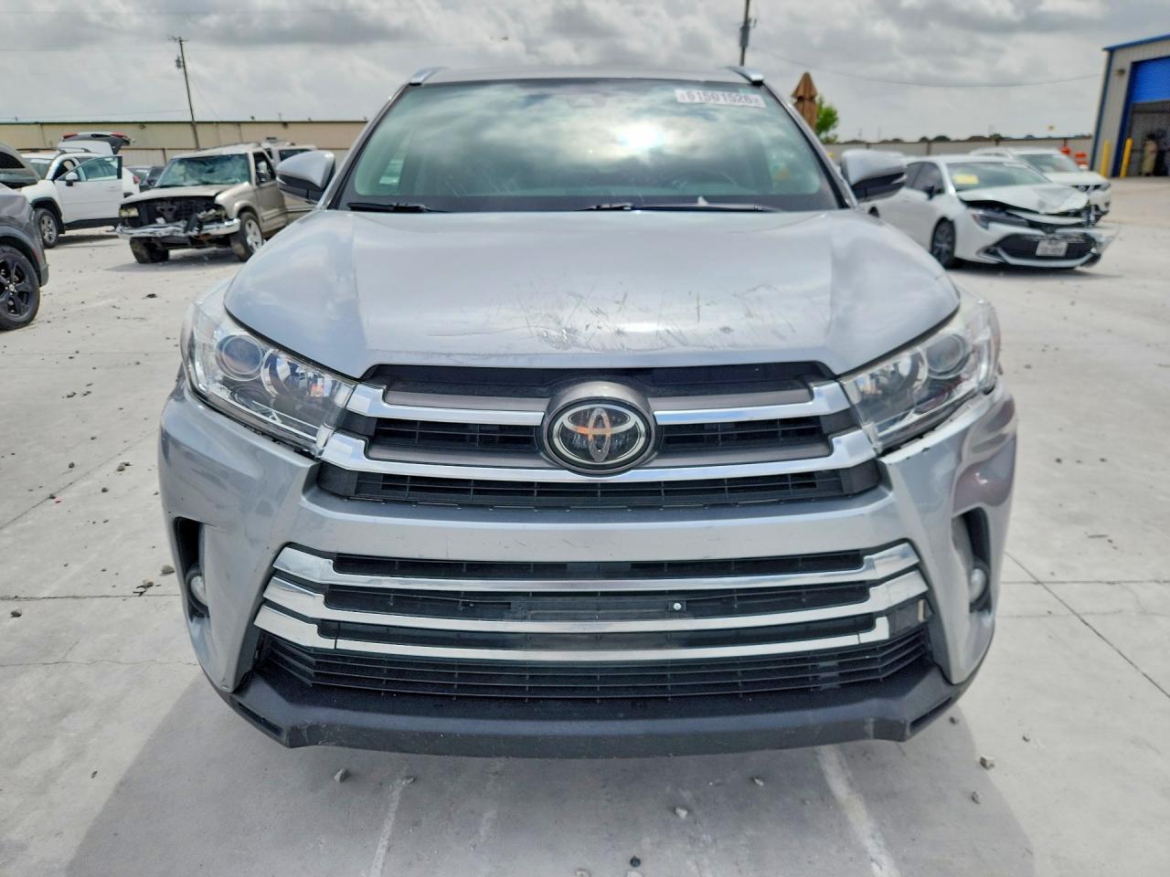 2017 Toyota Highlander Limited - Image 5