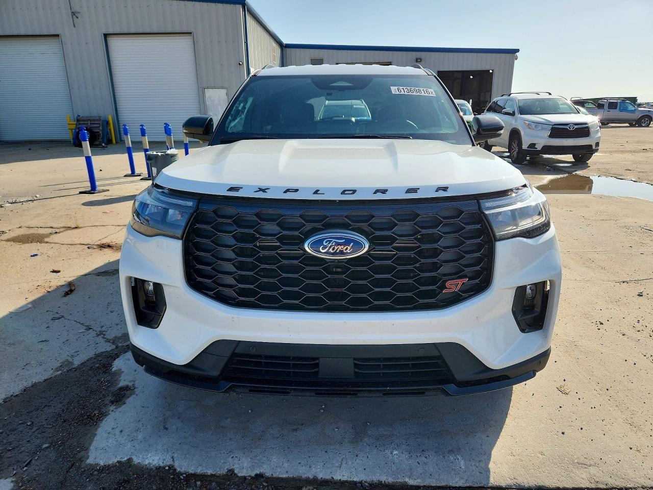 2026 Ford Explorer St - Image 5