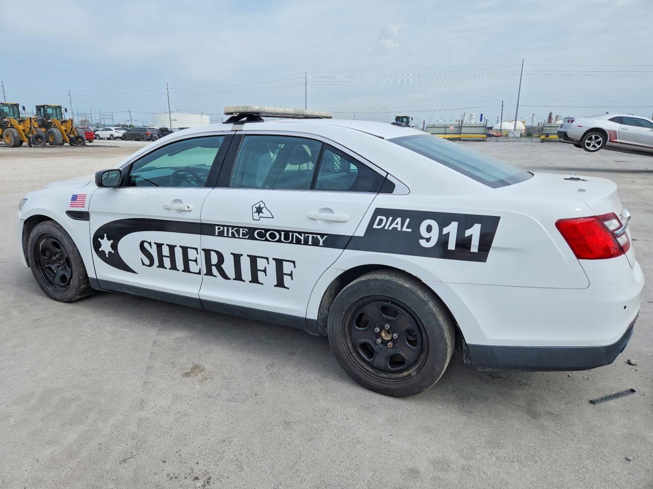 2016 Ford Taurus Police Interceptor - Фото 2