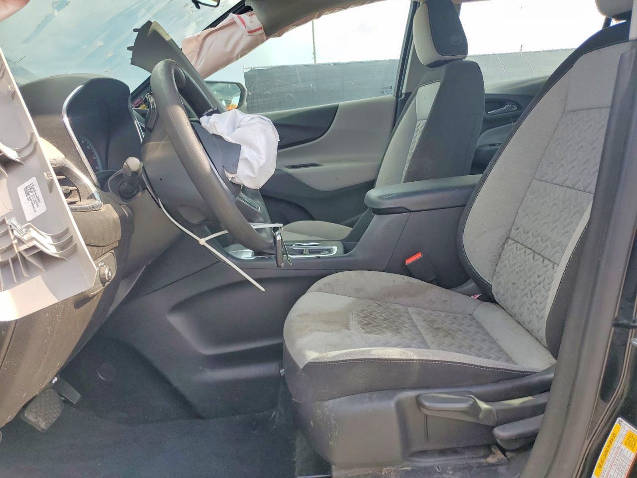 2022 Chevrolet Equinox Ls - Image 7