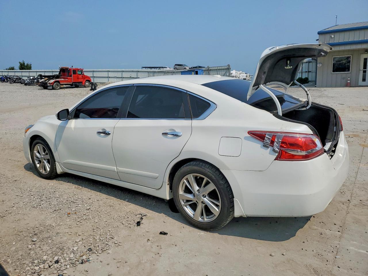 2013 Nissan Altima 2.5 - Фото 2