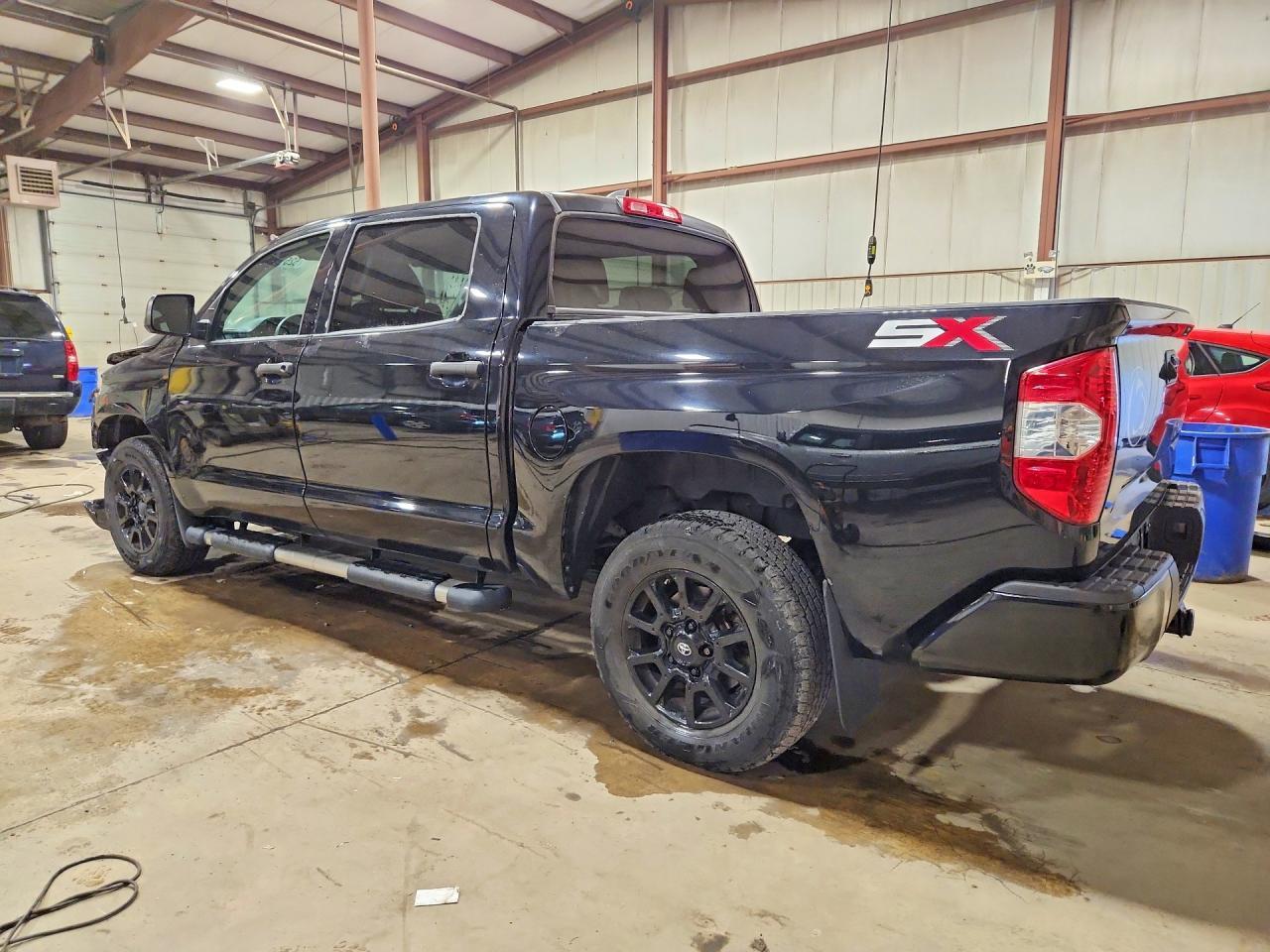 2021 Toyota Tundra Sr5 - Фото 2