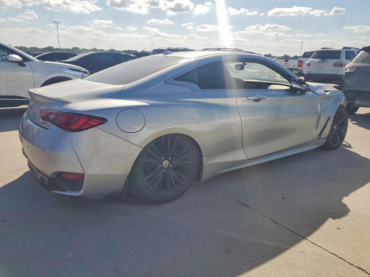 2018 Infiniti Q60 3.0T Luxe - Фото 3