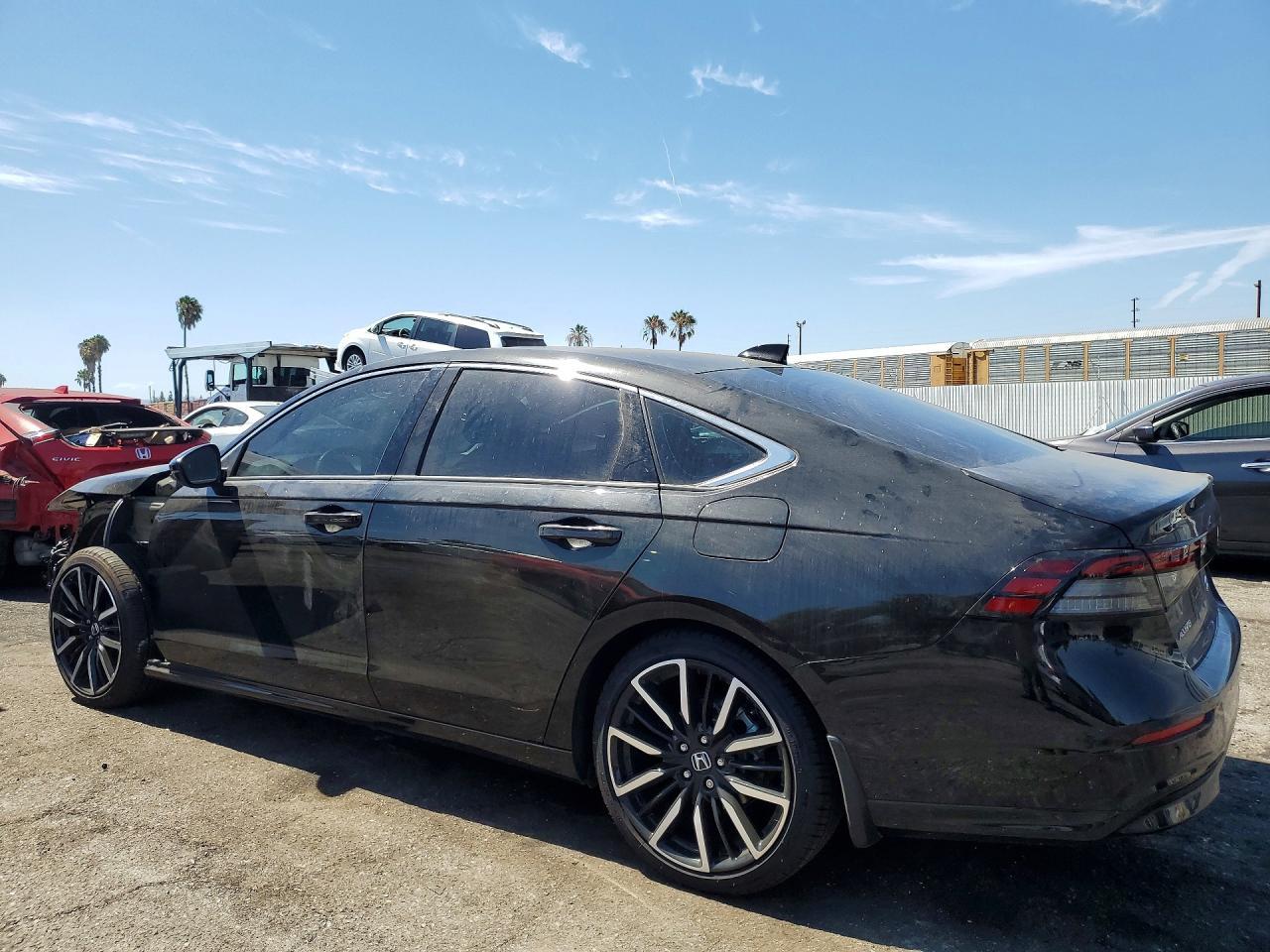 2025 Honda Accord Touring Hybrid - Фото 2