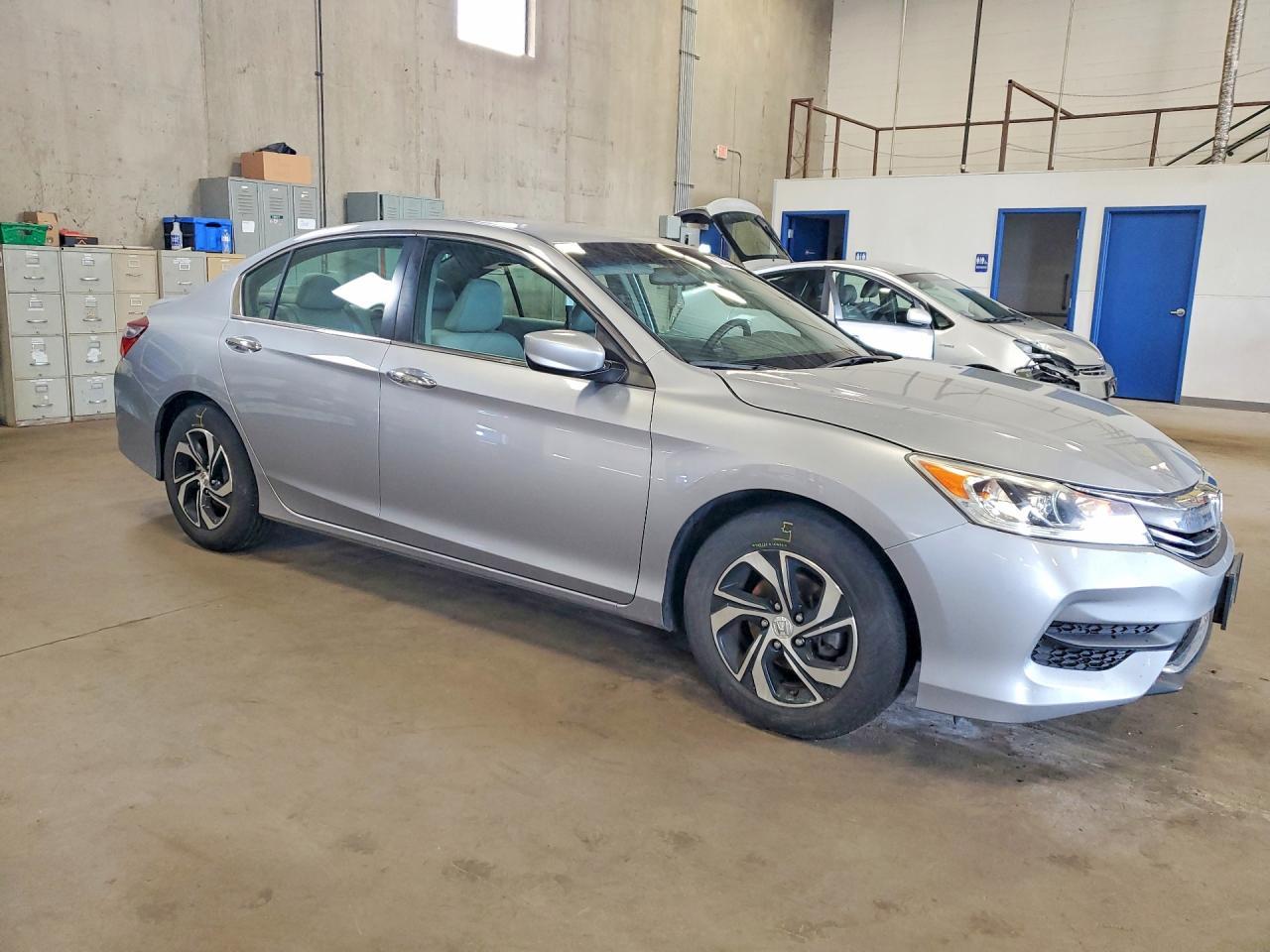 2016 Honda Accord Lx - Фото 4