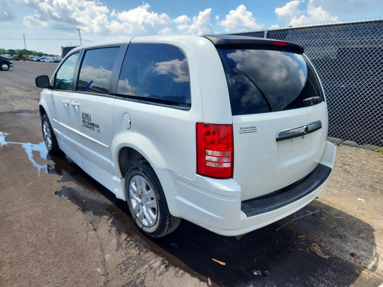 2014 Dodge Grand Caravan Se - Image 2