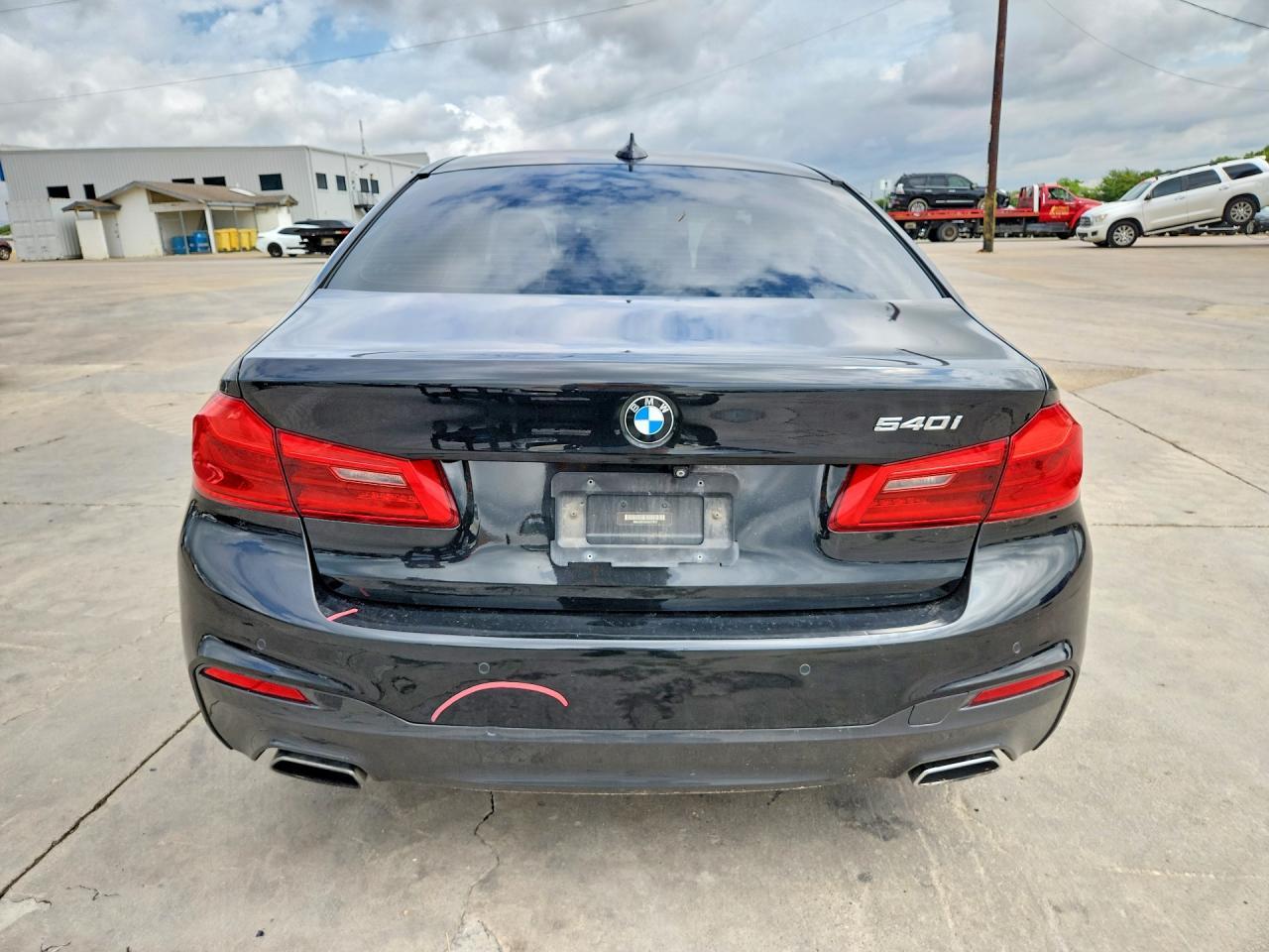 2017 BMW 540 I - Фото 6