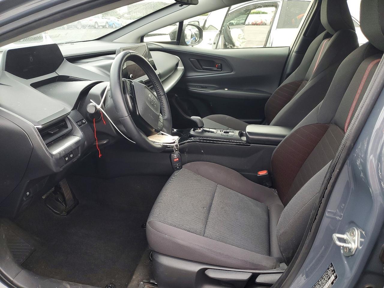 2024 Toyota Prius Le - Image 7