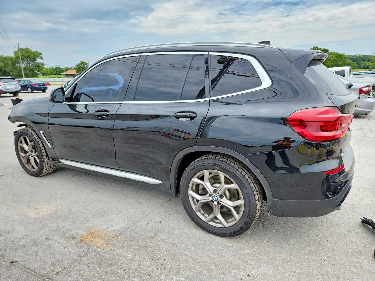 2021 BMW X3 Sdrive30I - Фото 2