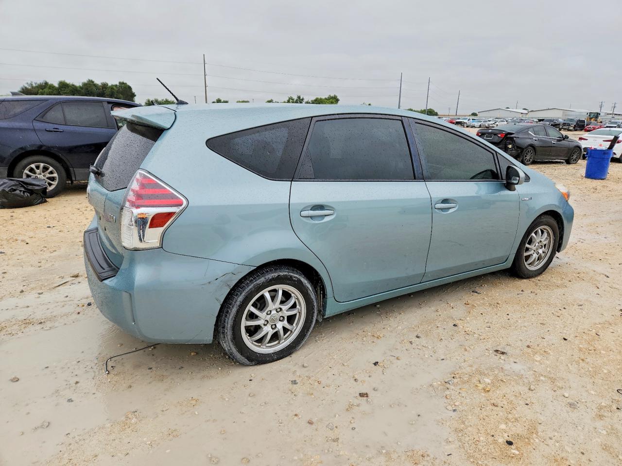 2015 Toyota Prius V Two - Фото 3