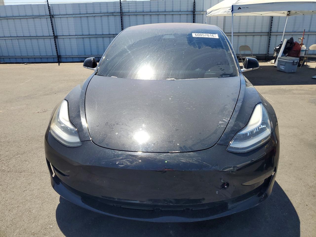 2019 Tesla Model 3 - Фото 5