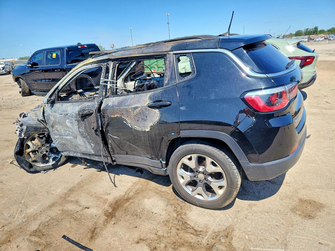 2020 Jeep Compass Limited - Фото 2