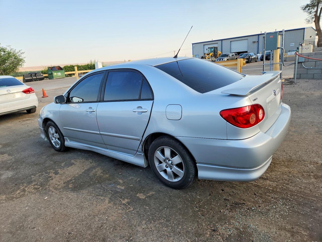 2005 Toyota Corolla S - Фото 2