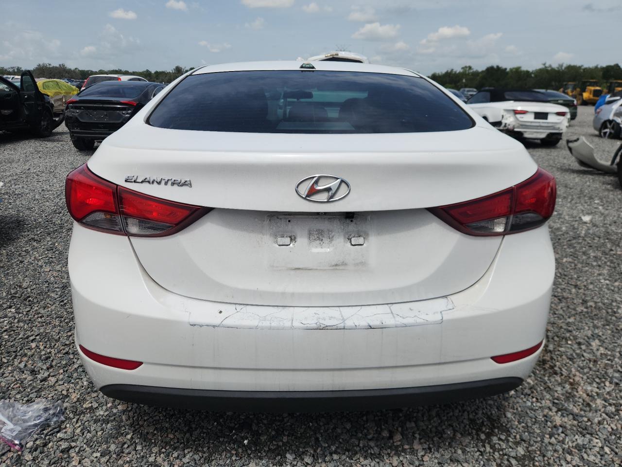 2016 Hyundai Elantra Se - Фото 6