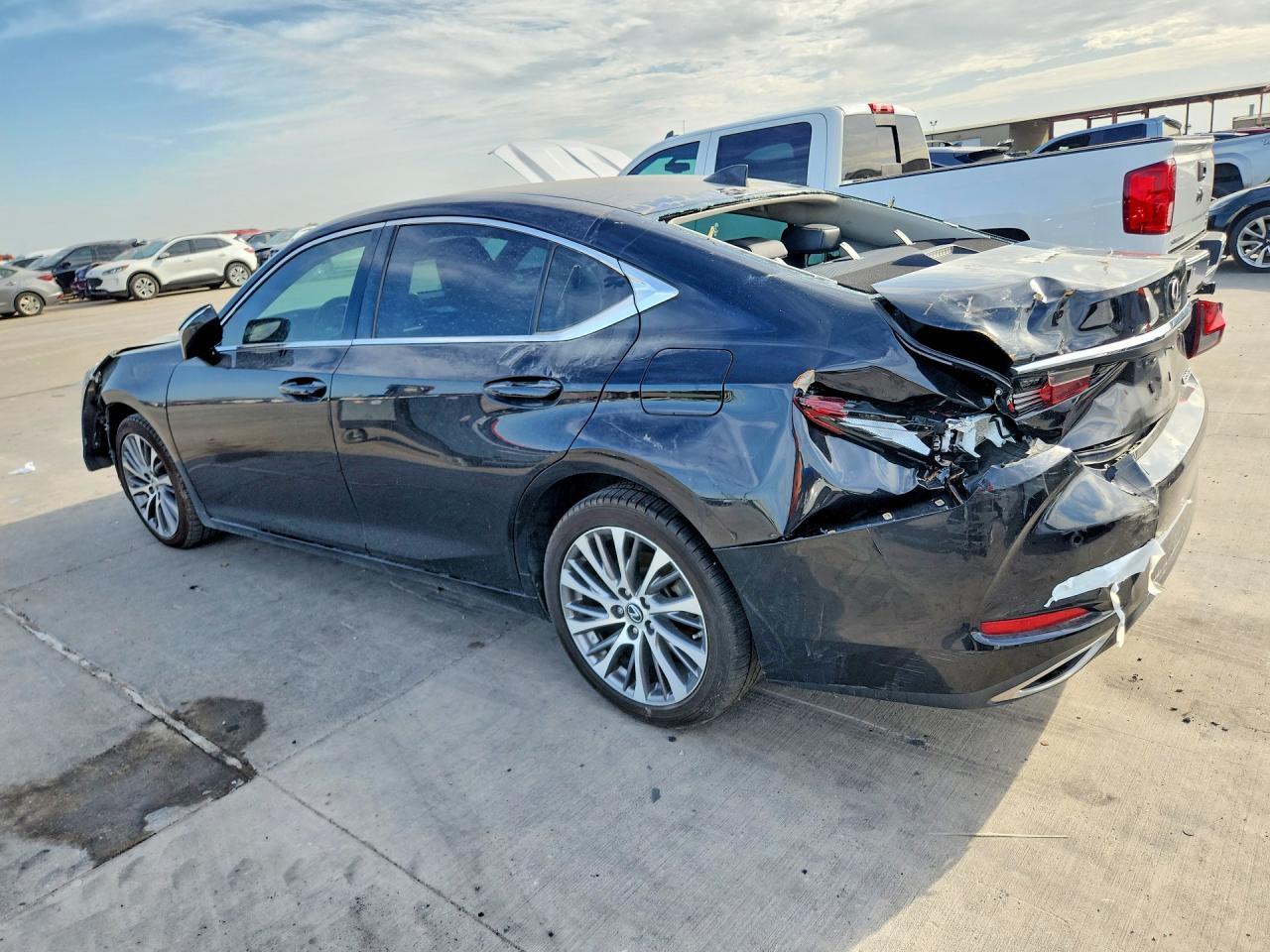2019 Lexus Es 350 - Image 2