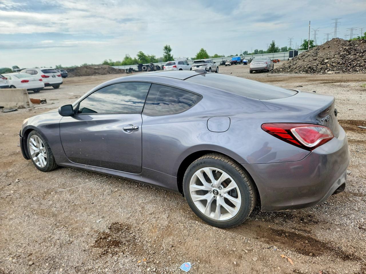 2013 Hyundai Genesis Coupe 2.0T Premium - Image 2