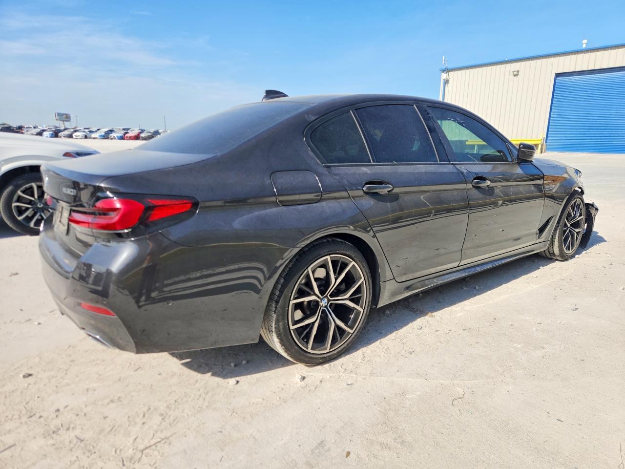 2021 BMW 530 I - Image 3
